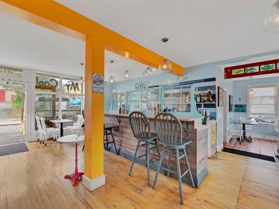 Business - Turnkey Restaurant Sale, Mahone Bay, NS